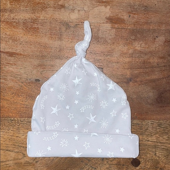 Never worn KISSY KISSY
Starry Sky Knotted Baby Hat - Picture 2 of 6